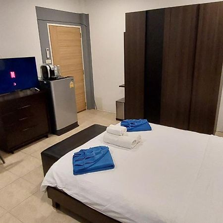 Cafe De Paris Otel Patong Dış mekan fotoğraf