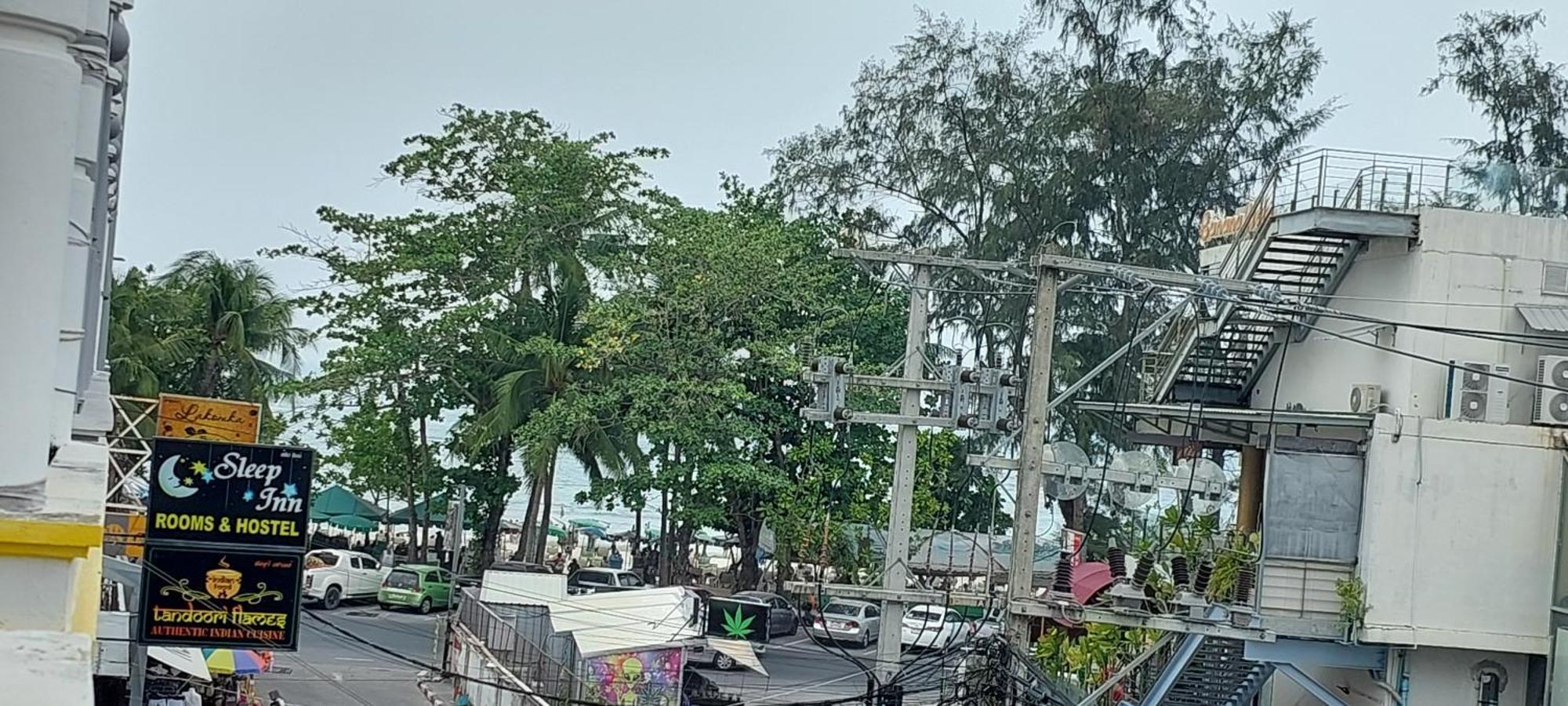 Cafe De Paris Otel Patong Dış mekan fotoğraf