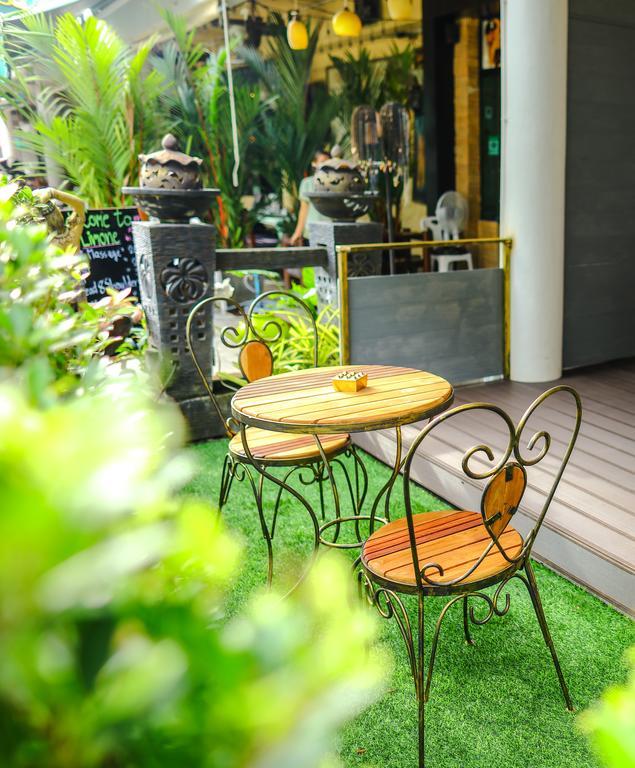 Cafe De Paris Otel Patong Dış mekan fotoğraf