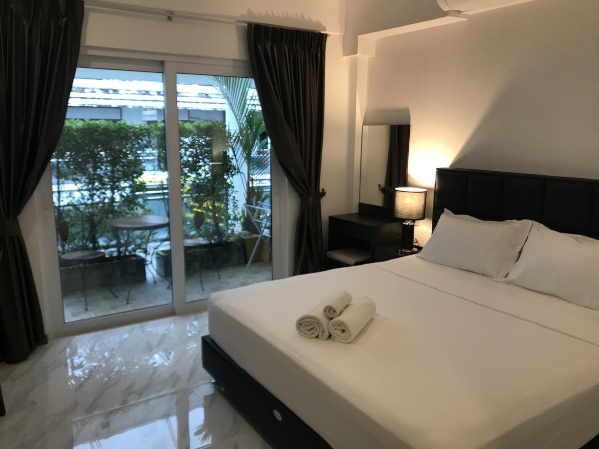 Cafe De Paris Otel Patong Dış mekan fotoğraf